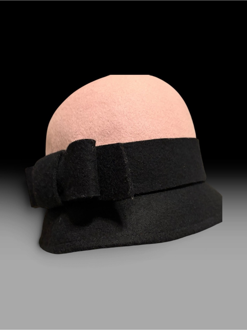 NWT Kate Spade New York 2-Tone Camel/Black 100% Wool Cloche Hat.